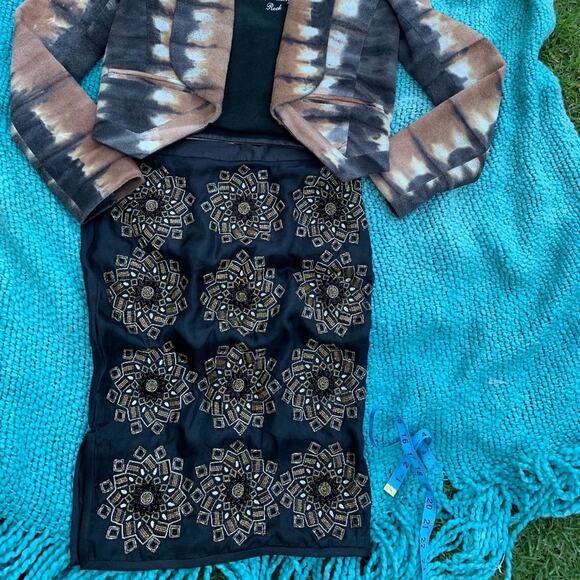 BLACK SILK BEADED MEDALLION PENCIL SKIRT KORA RAE 2 - Picture 2 of 8